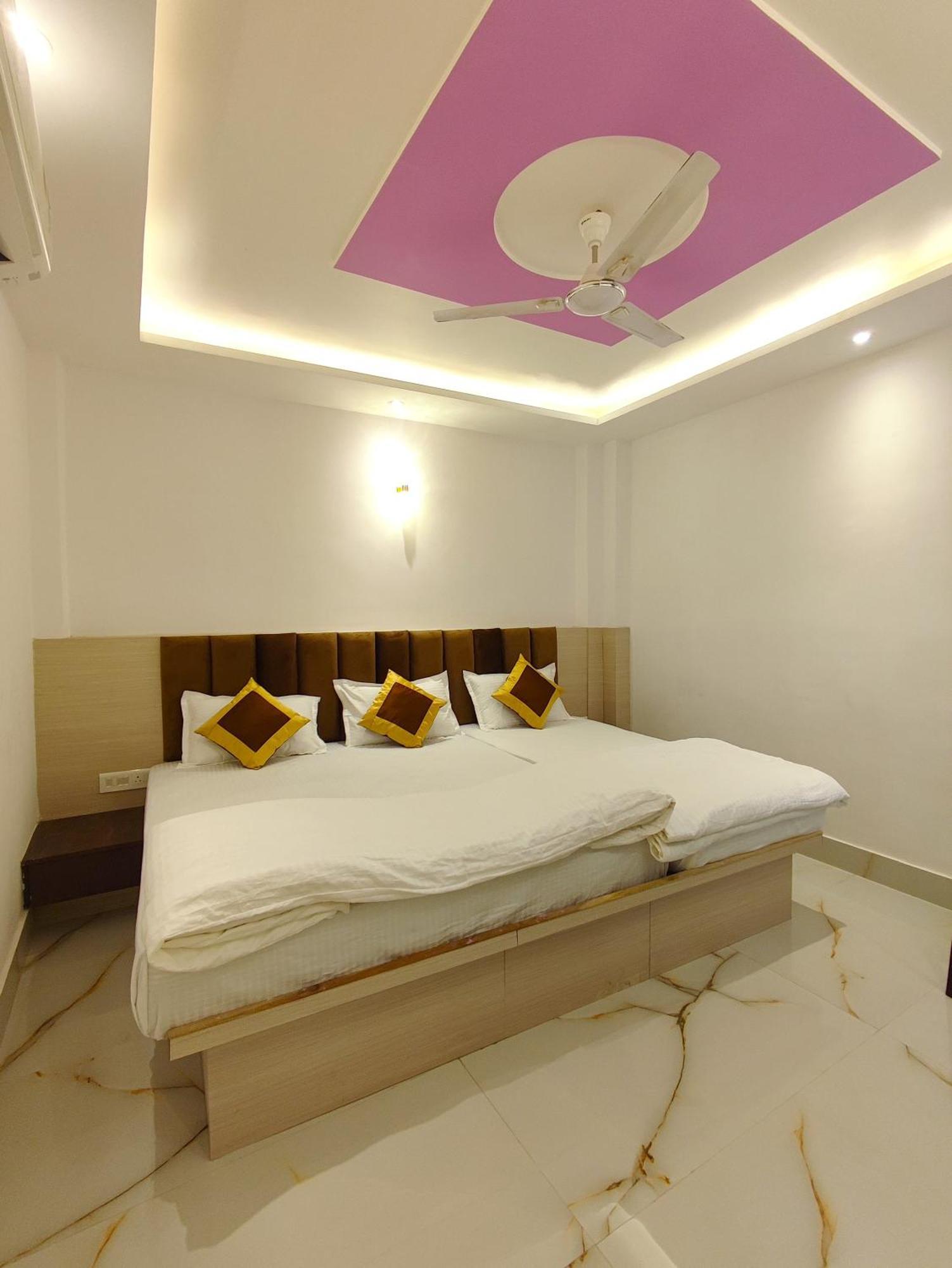S.S Guest House Váránaszi Kültér fotó